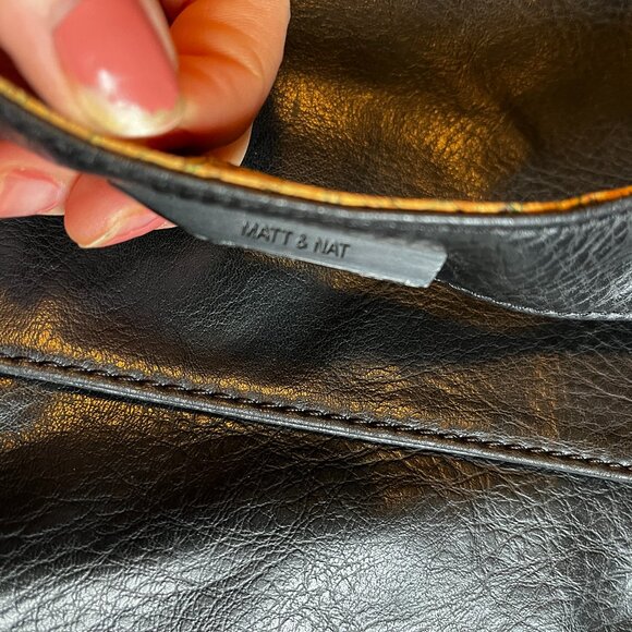 Matt & Nat black vegan shoulder bag - Picture 4 of 7